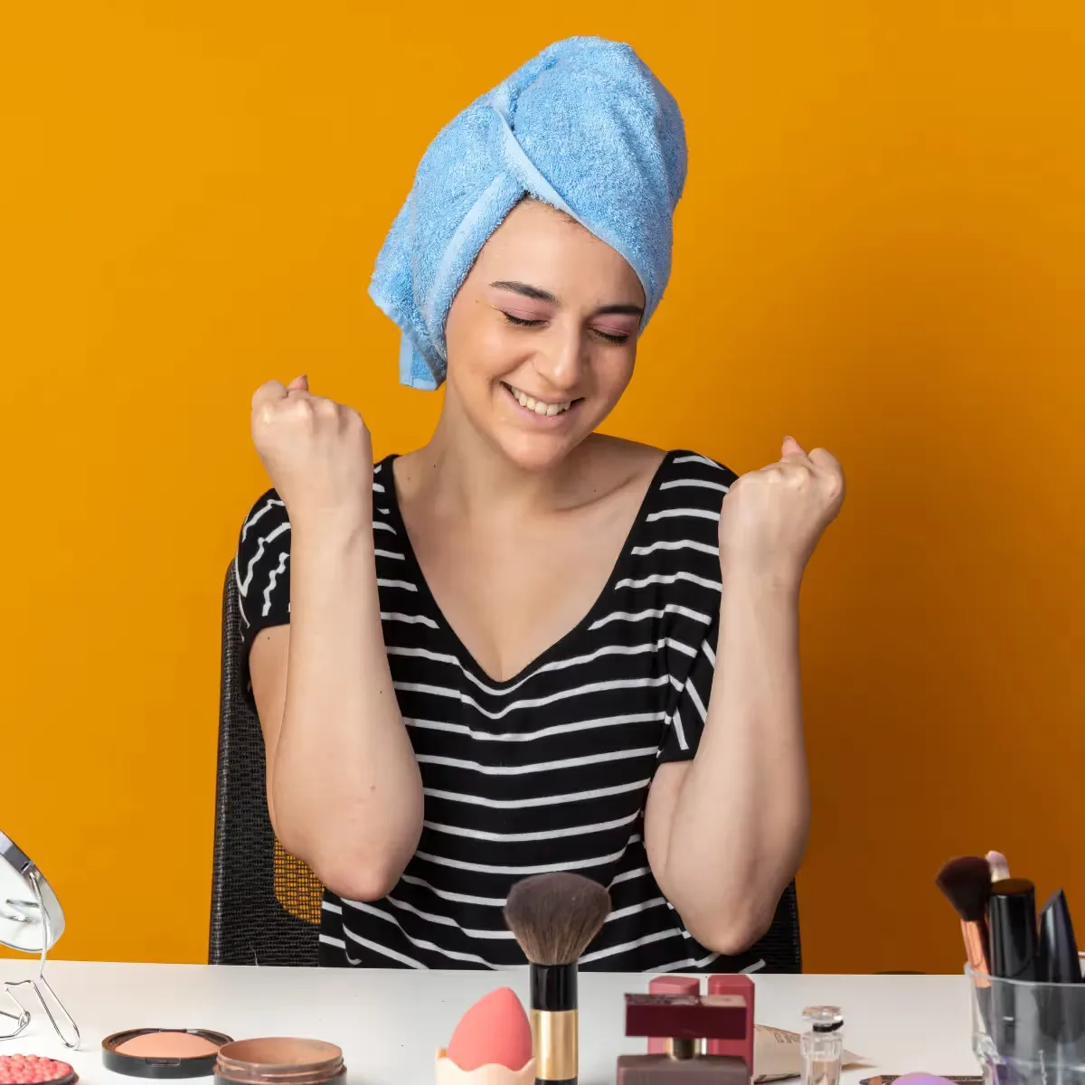 Featured image: 8 Effective Home Remedies for Glowing Skin