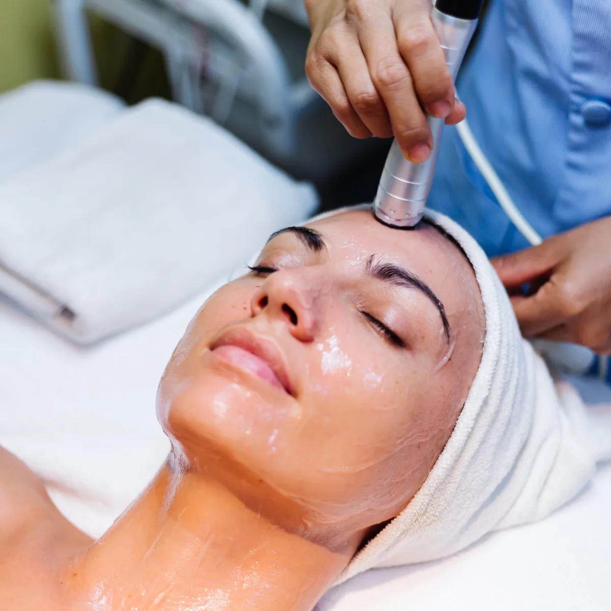 Featured image: How to choose a HydraFacial near me?