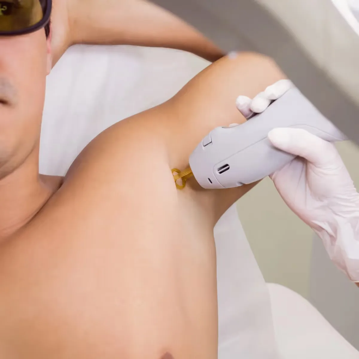 Featured image: Trimming or Shaving: Which One Should You Choose First?