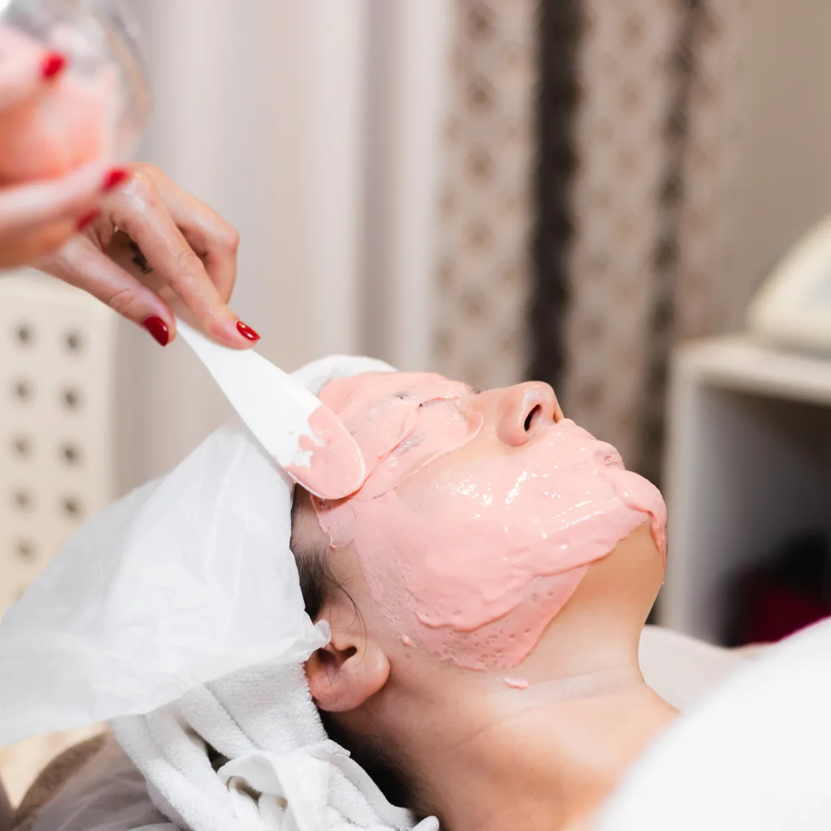 Featured image: What is the cost of a Party Peel in Gurugram and Noida?